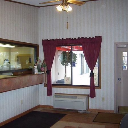 Budgetel Inn & Suites Columbus Bagian luar foto