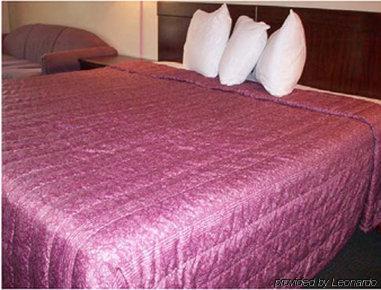 Budgetel Inn & Suites Columbus Ruang foto