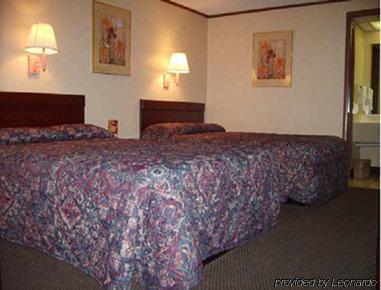 Budgetel Inn & Suites Columbus Bagian luar foto
